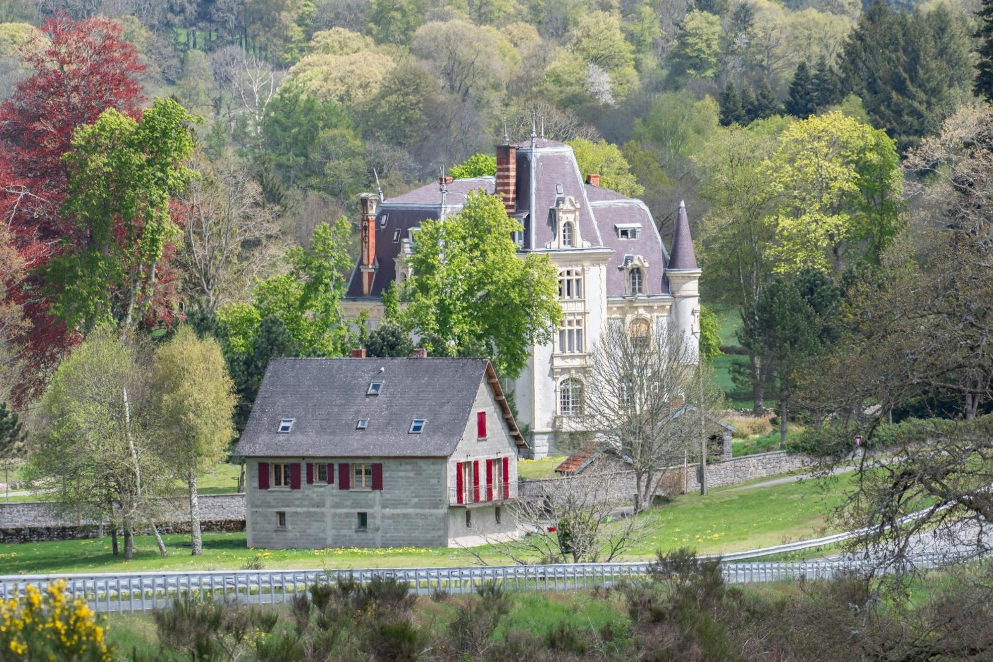 Bed and Breakfast Chateau De Chazelpaud Saint-Bard Exterior foto